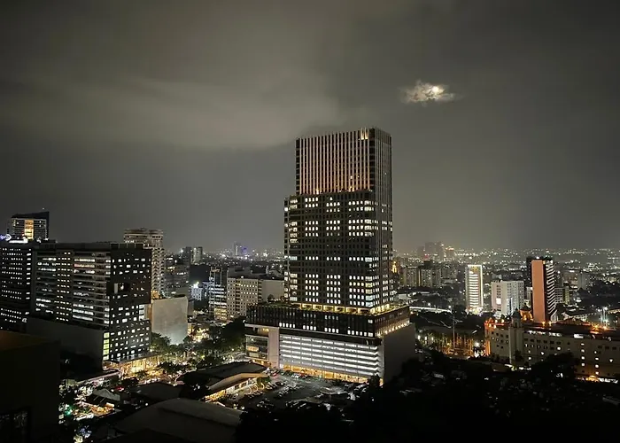 Moon Penthouse アパート *